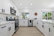 Photo - 7625 Windsor Ave