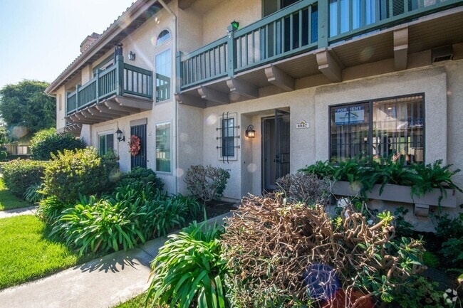 Building Photo - Wonderful 2BR Condo located in Las Playas ...
