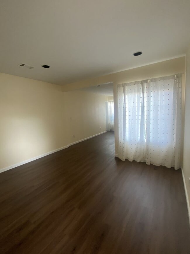 Photo - 37228 Waterman Ave