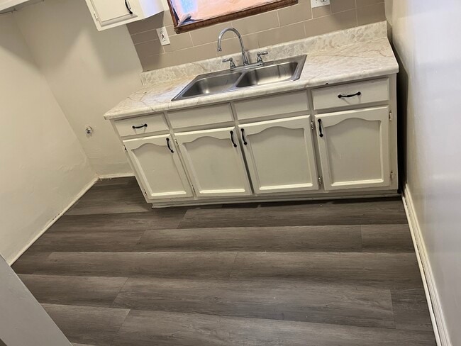 Photo - 928 S Ford Blvd Unit 928 s ford blvd