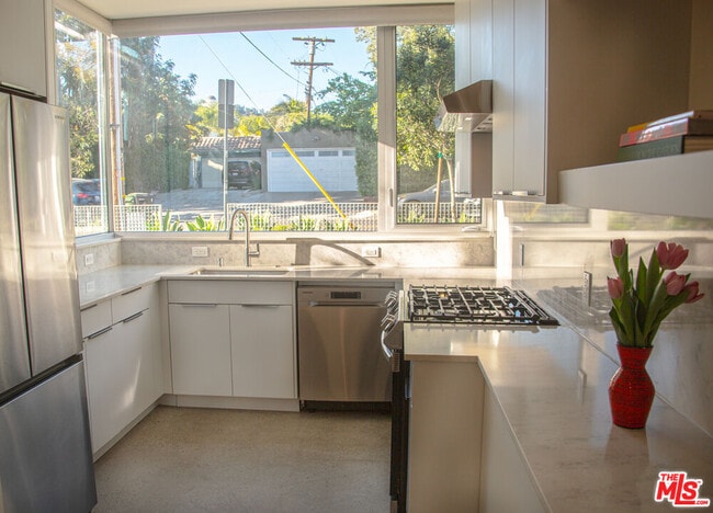 Photo - 4826 Franklin Ave Unit 2