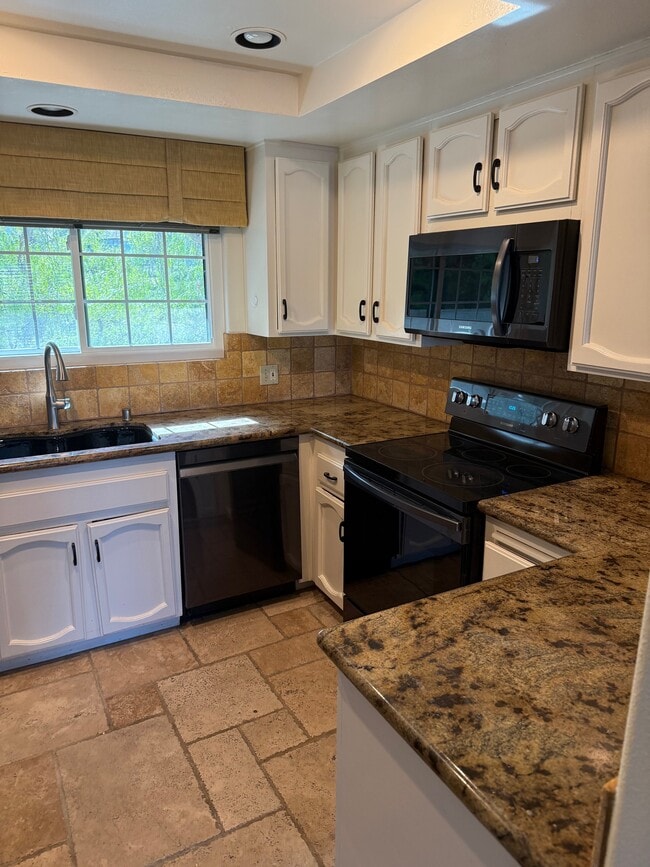 Photo - 16376 Avenida Venusto