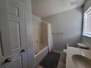 Photo - LARGE 3 BED 2 BATH DUPLEX