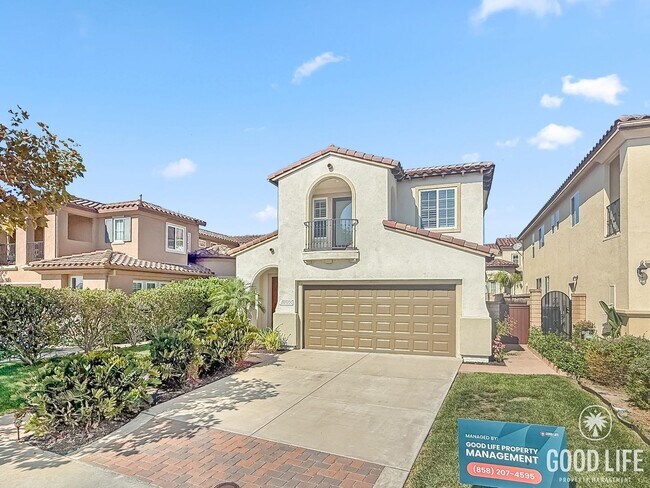 Updated 5BR/3BA San Diego home with modern... - Updated 5BR/3BA San Diego home with modern...