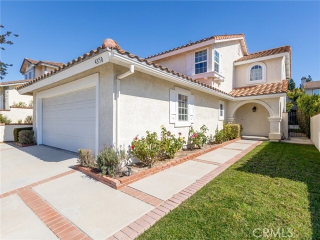 Building Photo - 4350 Vía Del Obispo