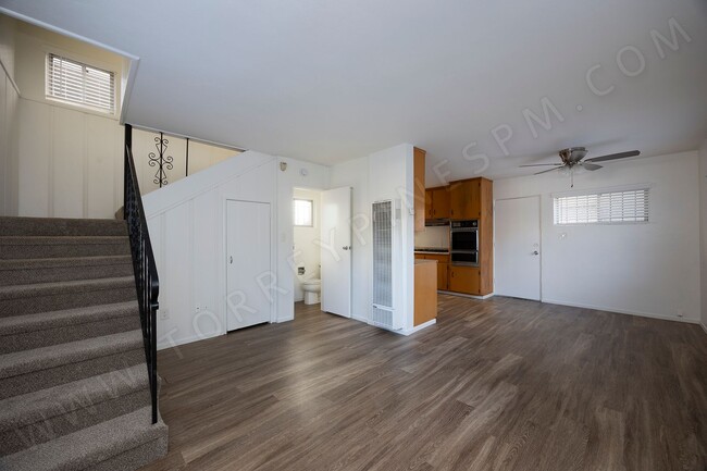 Building Photo - OPEN HOUSE: 12/6 12:30-1:30PM ~ Pacific Beach 2BR Townhome w/ Parking!