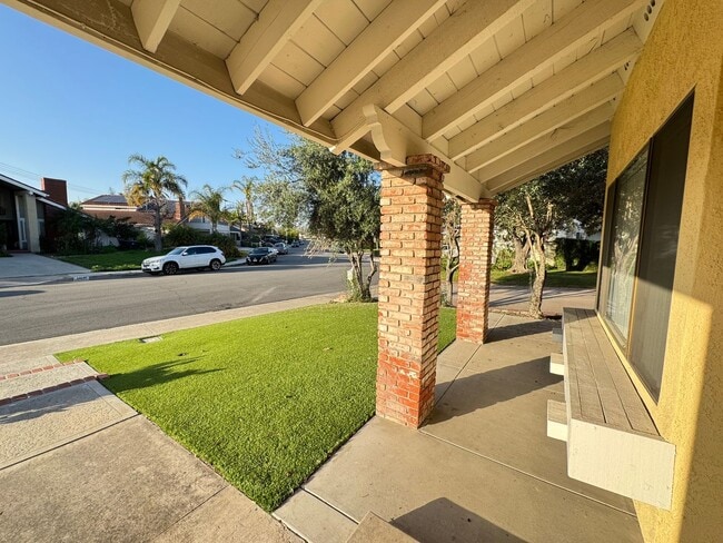 Photo - Beautifully Maintained 4Bd/2Ba Home w/Large Back Yard and Fruit Trees!