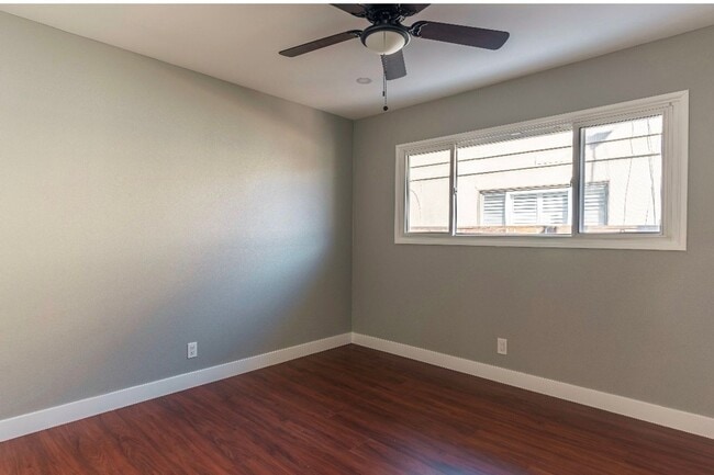 Photo - 2101 187th St