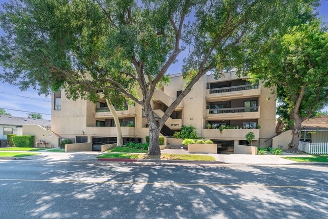 Photo - 2121 Scott Rd Condo Unit 202