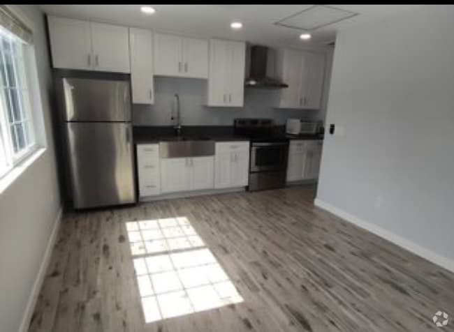 Building Photo - 4012 Epanow Ave Rental
