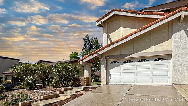 Building Photo - 1815 Tipperary Ln
