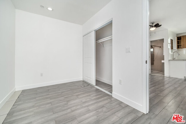 Photo - 4431 Lynnfield St