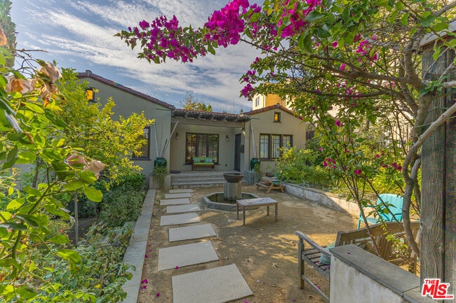 Building Photo - 3234 Ettrick St