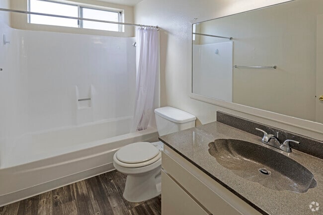 1 BR, 1 BA - 700 SF - Palms Apartments