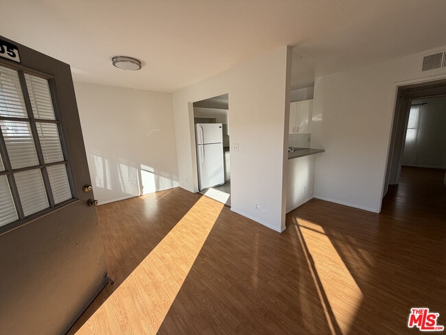 Photo - 326 S Manhattan Pl Unit 205