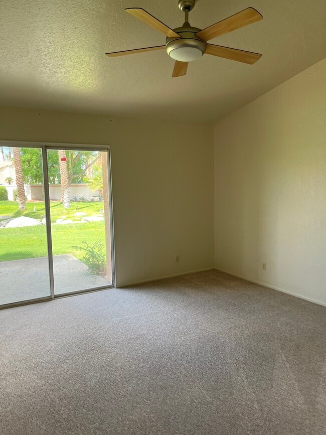 master bedroom - 36185 Avenida de las Montanas Unit 36185