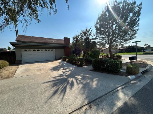 Photo - 5055 Pearblossom Dr