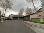 Photo - Redlands - Lovely 2 Bedroom unit-Move in S... Apartment Unit 16