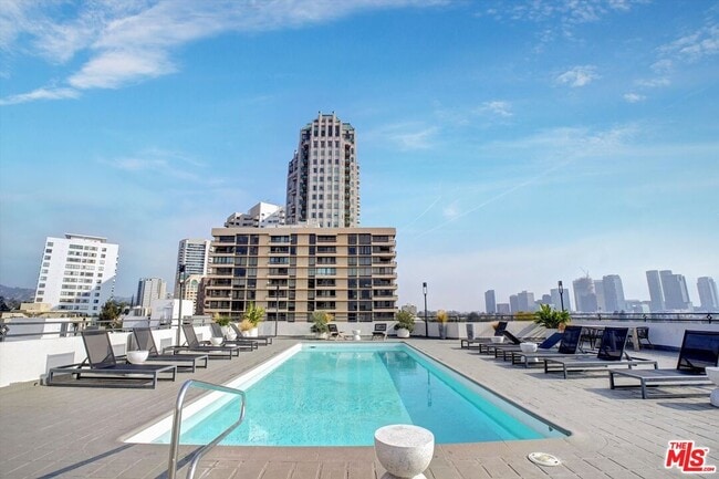 Building Photo - 10600 Wilshire Blvd