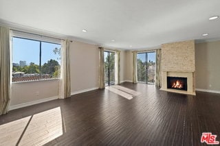 Photo - 152 S Oakhurst Dr