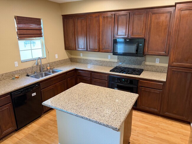 Photo - 2285 Huntington Point Rd