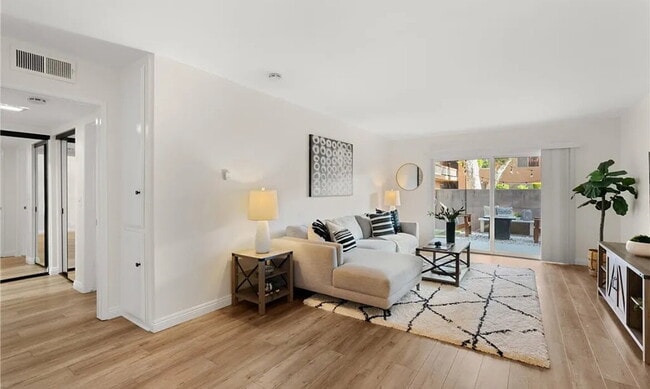 Photo - charming 1-bedroom, 1-bathroom