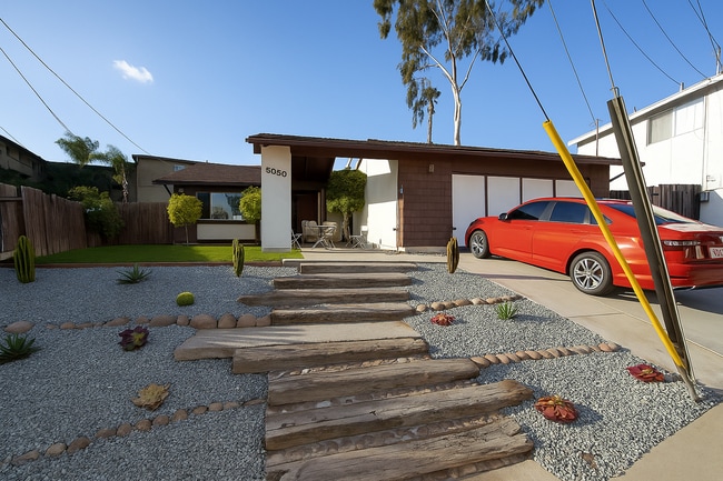 Photo - 5BD/2BA, Huge Yard!