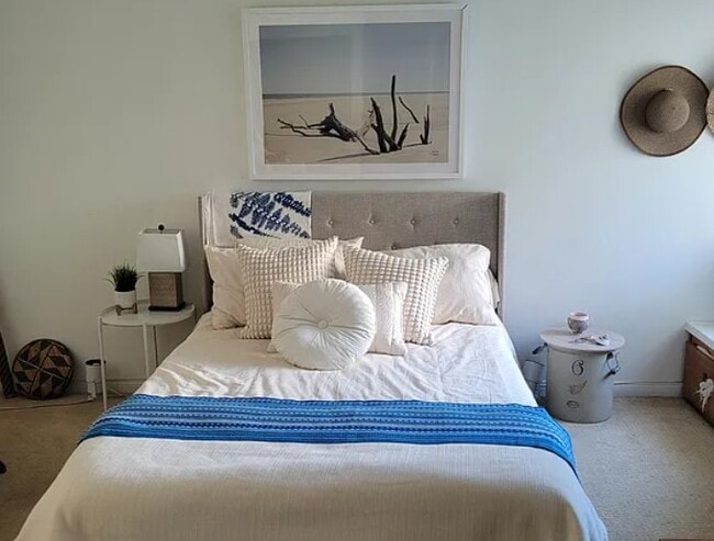 Building Photo - 33074 Ocean Rdg