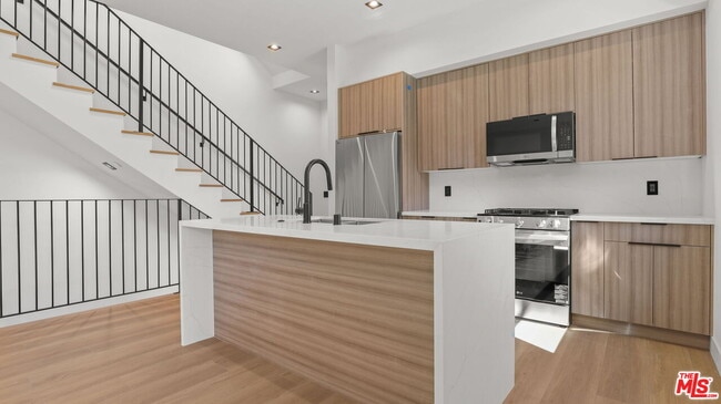 Photo - 10842 Peach Grove St Unit 1/2