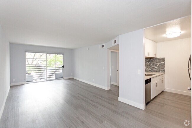 1BR,1BA-Dining - St Andrews Apartments