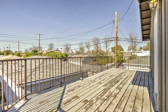 Photo - 6011 Bellaire Ave