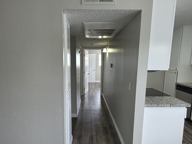 Photo - Broadway Apartments