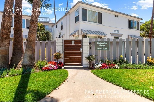 Building Photo - 5136 E Livingston Dr Unit 4