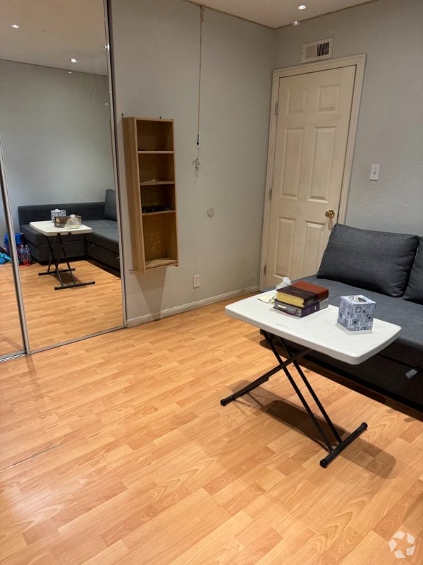 Building Photo - 1651 S Juniper Rental