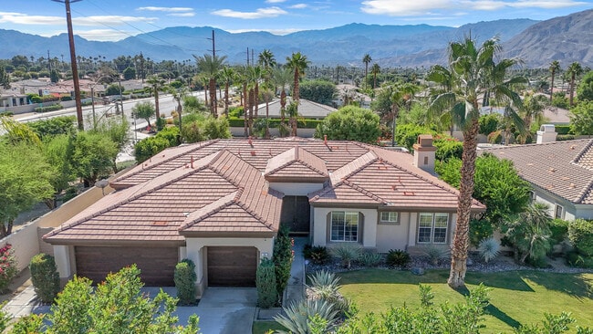 Building Photo - 35 Calle La Reina