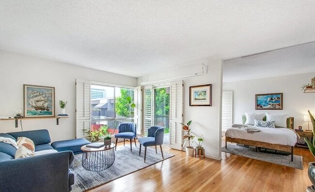 Photo - 11120 Queensland St Unit D38