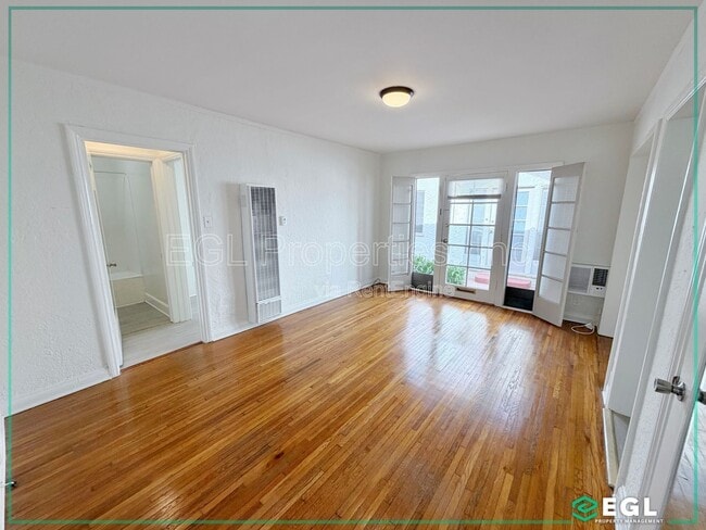 Photo - 807 N Martel Ave