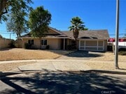 Photo - 421 Royal Cir