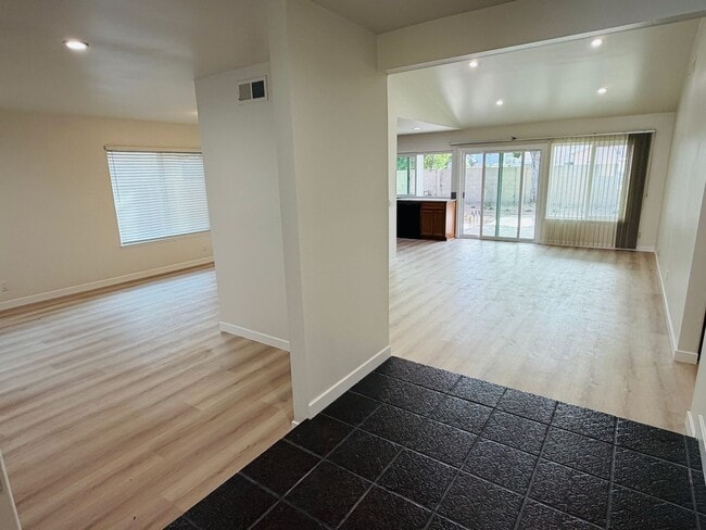 Photo - Stylish Single-Story Living in Coveted South Coast Metro