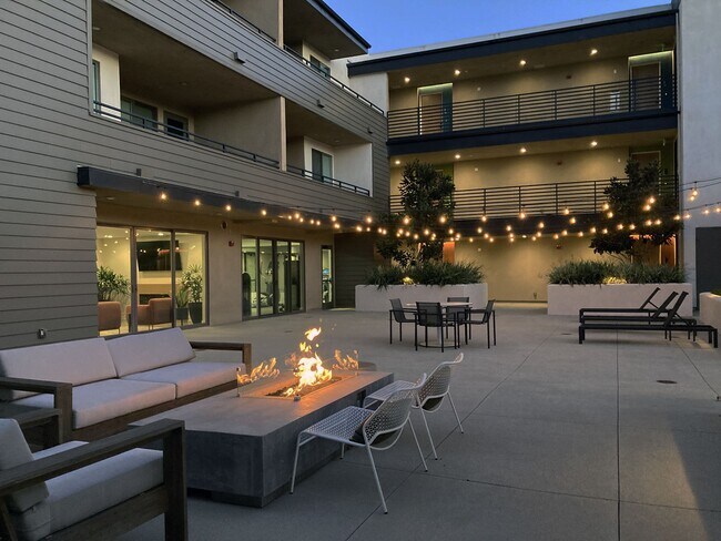 Photo - 77 North in Thousand Oaks