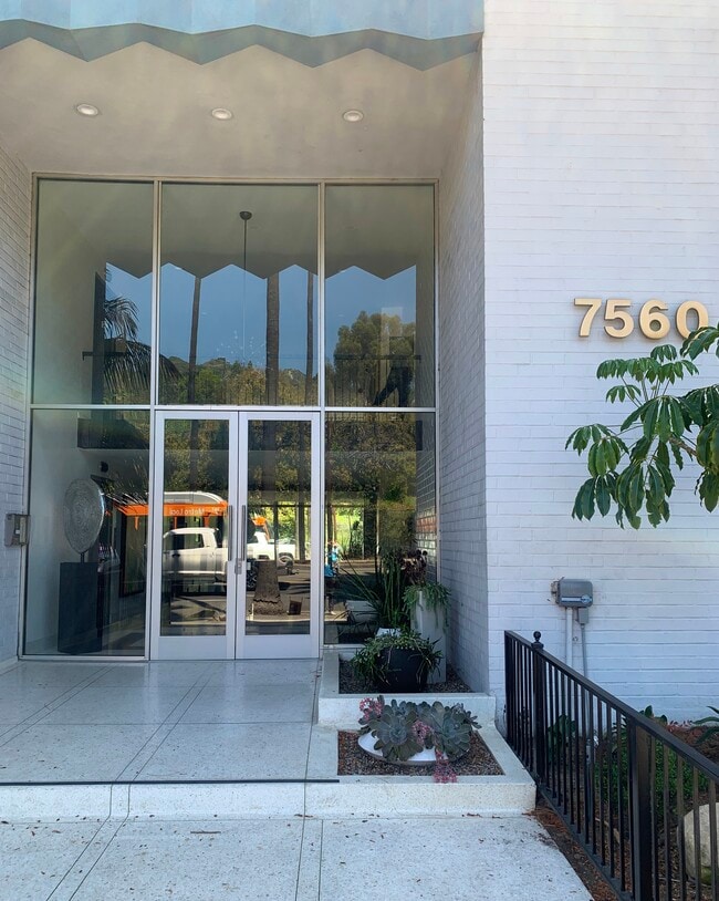 Newly Remodeled Entry - 7560 Hollywood Blvd Unit 303