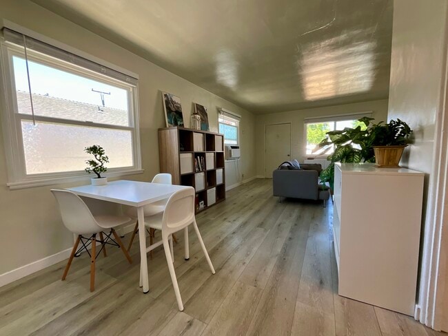 Photo - 3466 West St