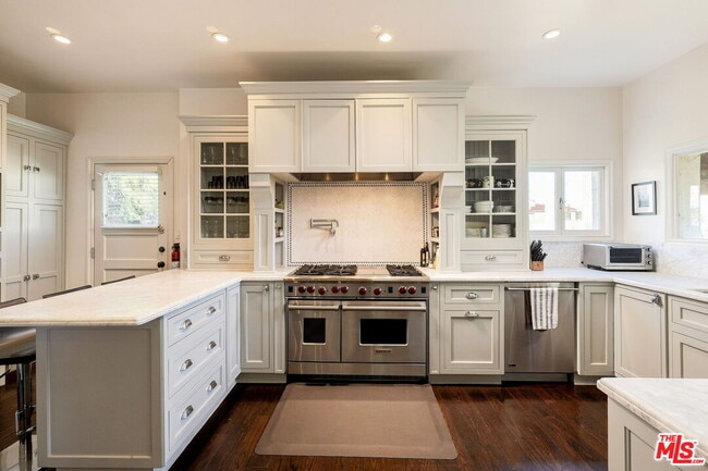 Photo - 7887 Hillside Ave
