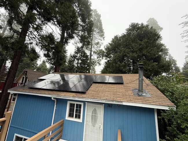 Building Photo - 767 Woodland Rd Unit 1