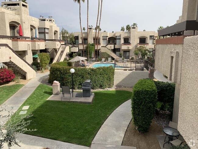 Building Photo - 2601 S Broadmoor Dr Unit 2601SoBroadmoorDrive Rental
