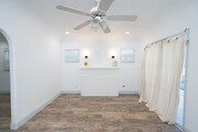 Photo - 822 E Windsor Rd Unit 822