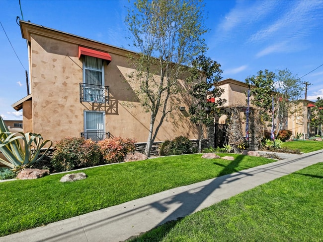 Photo - 16229 Woodruff Ave Unit 44