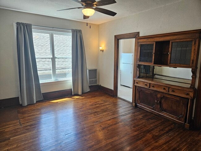 Photo - 2520 W 7th St