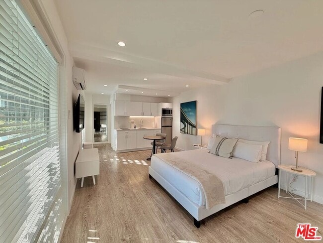 Photo - 5805 W 8th St Unit 100