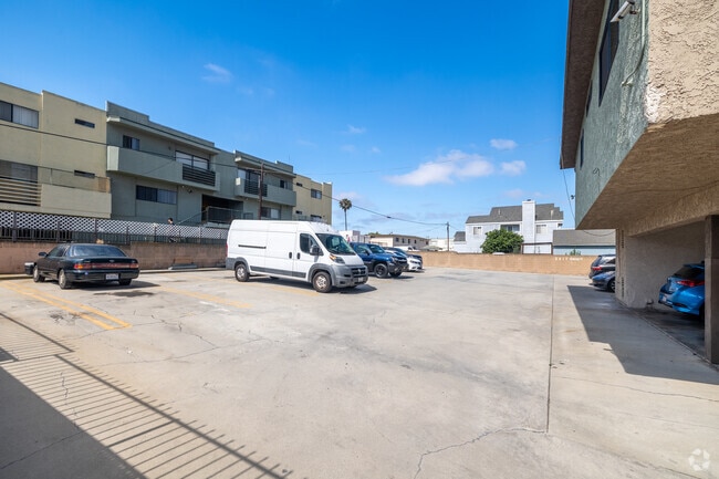 Parking Lot - 1628 W 218th St